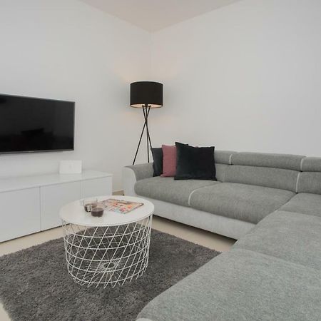 פרימוסטן Apartment Luni מראה חיצוני תמונה