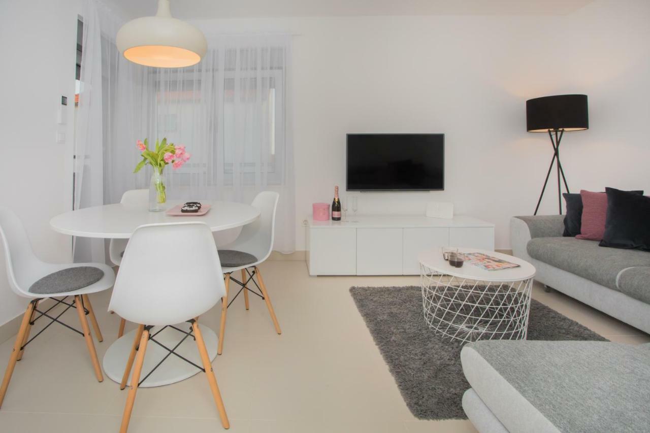 פרימוסטן Apartment Luni מראה חיצוני תמונה