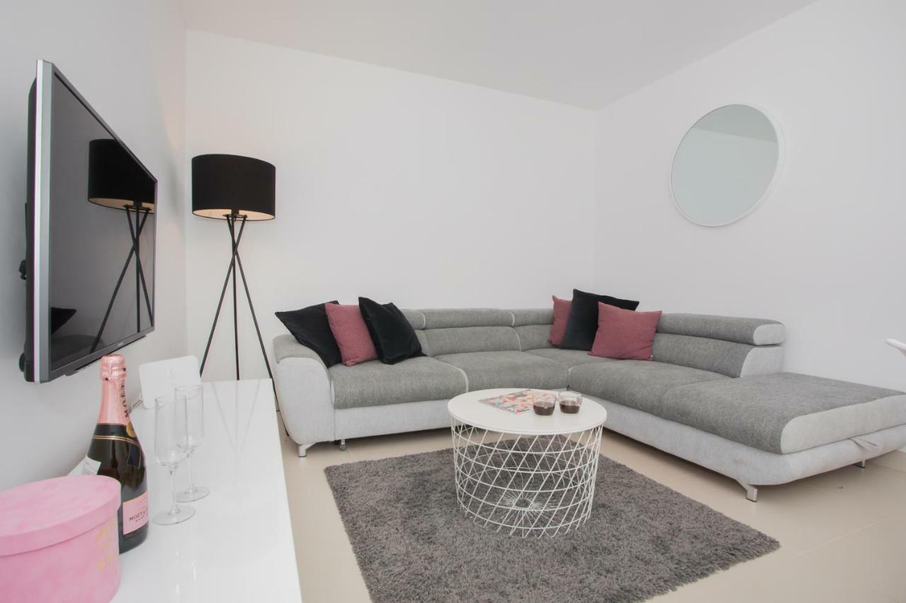 פרימוסטן Apartment Luni מראה חיצוני תמונה